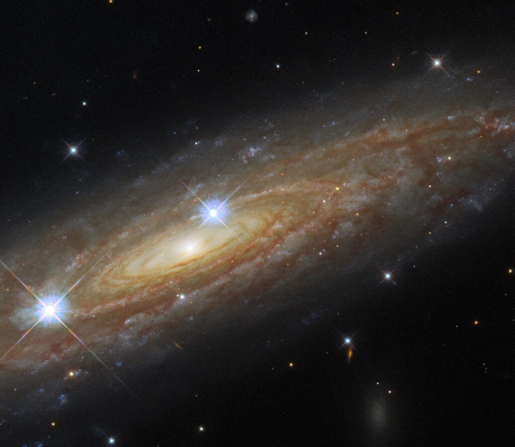 Vista del Telescopio Espacial Hubble de la majestuosa galaxia espiral UGC 11537. Crédito: ESA / Hubble & NASA, A. Seth