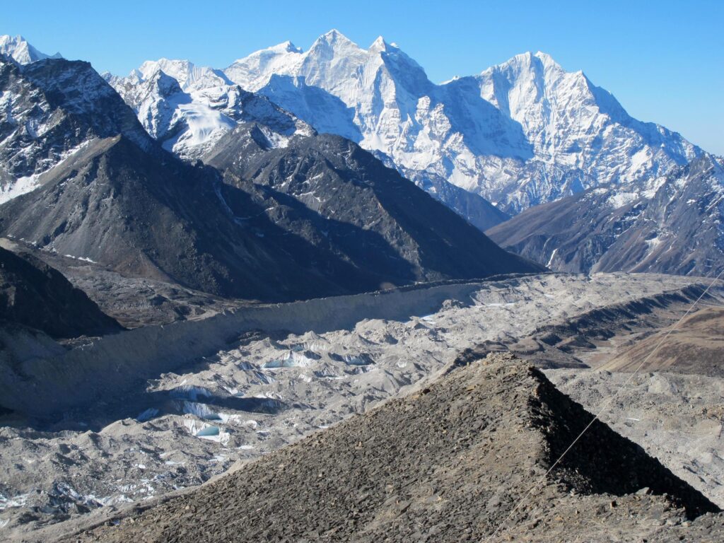 Lengua del glaciar Khumbu. Crédito: Duncan Quincey, Universidad de Leeds