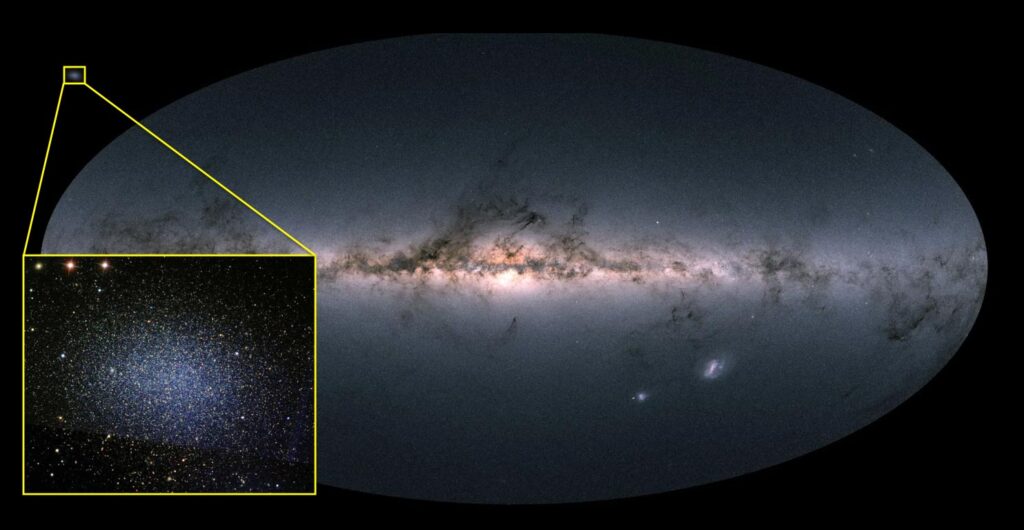 Los astrónomos del Observatorio McDonald han descubierto que Leo I (recuadro), una pequeña galaxia satélite de la Vía Láctea (imagen principal), tiene un agujero negro casi tan masivo como el de la Vía Láctea. Leo I es 30 veces más pequeño que la Vía Láctea. El resultado podría indicar cambios en la comprensión de los astrónomos sobre la evolución de las galaxias. Crédito: ESA / Gaia / DPAC; SDSS (recuadro) 